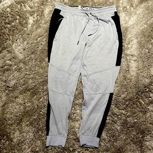 Men’s gray XL under armour sweatpants